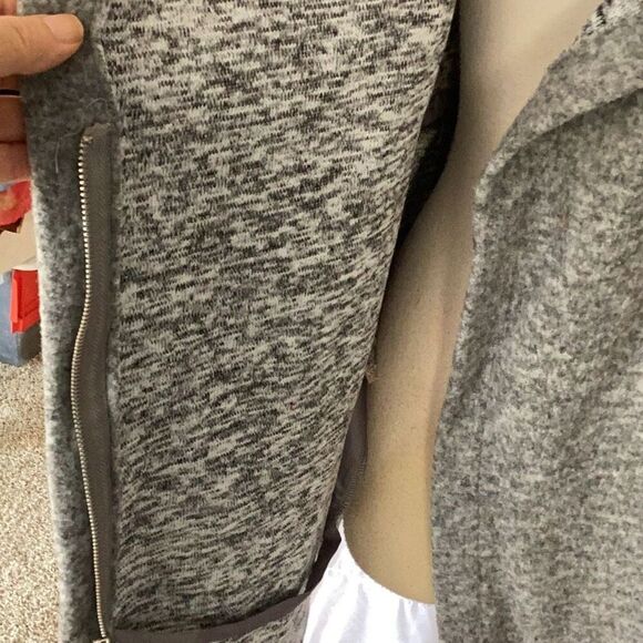 BB Dakota Gray Maggie Fleece Drape Collar Sweater Jacket Women’s Small Zip Coat - Picture 5 of 9